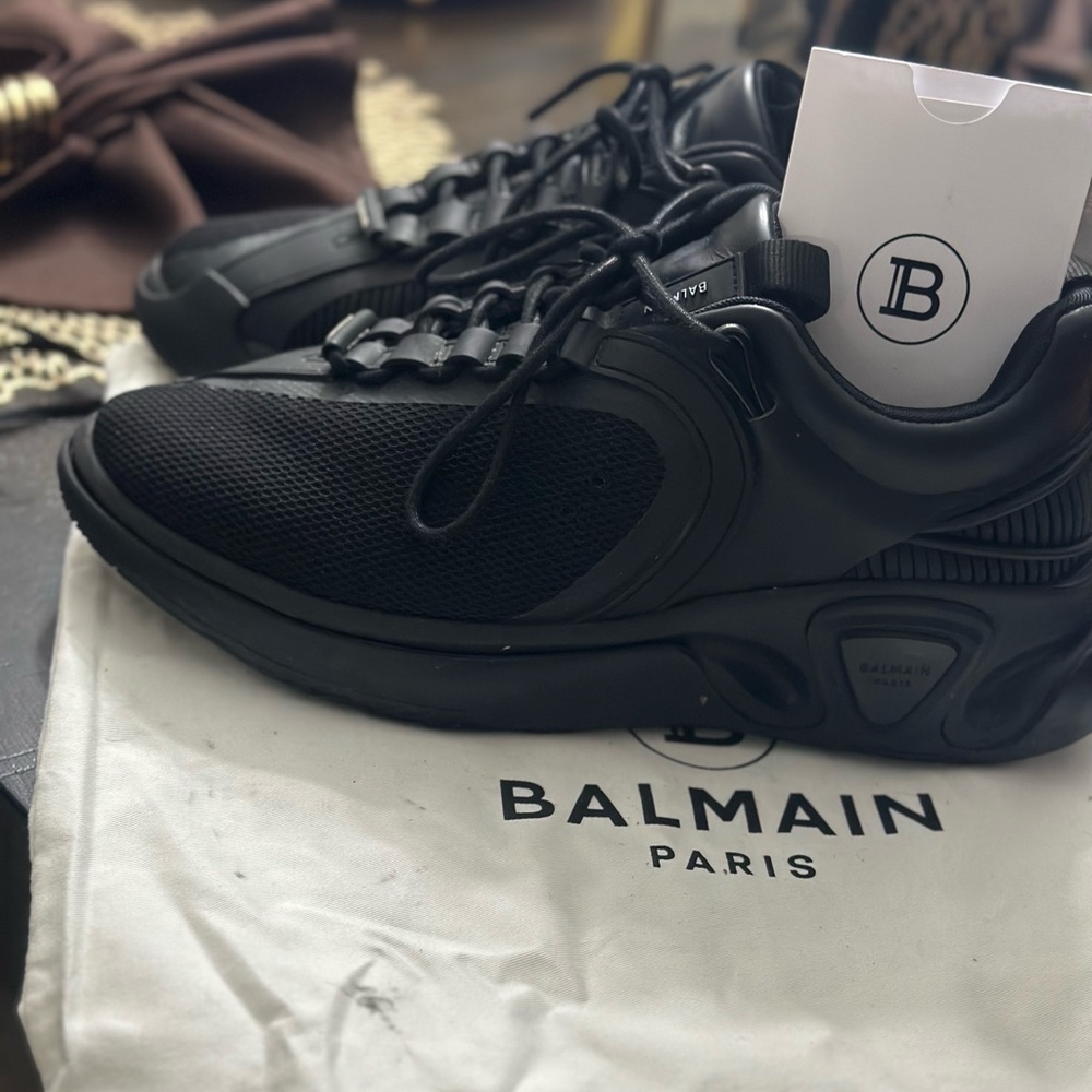 BALMAIN B runner shoe